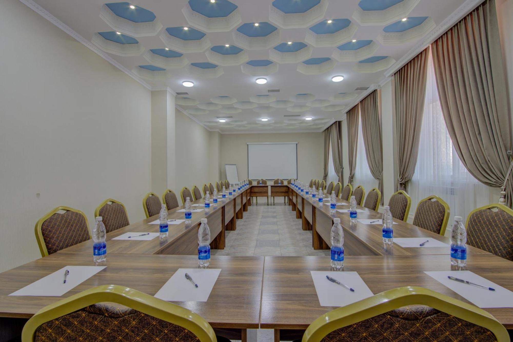 Shah Palace Hotel Bishkek Luaran gambar