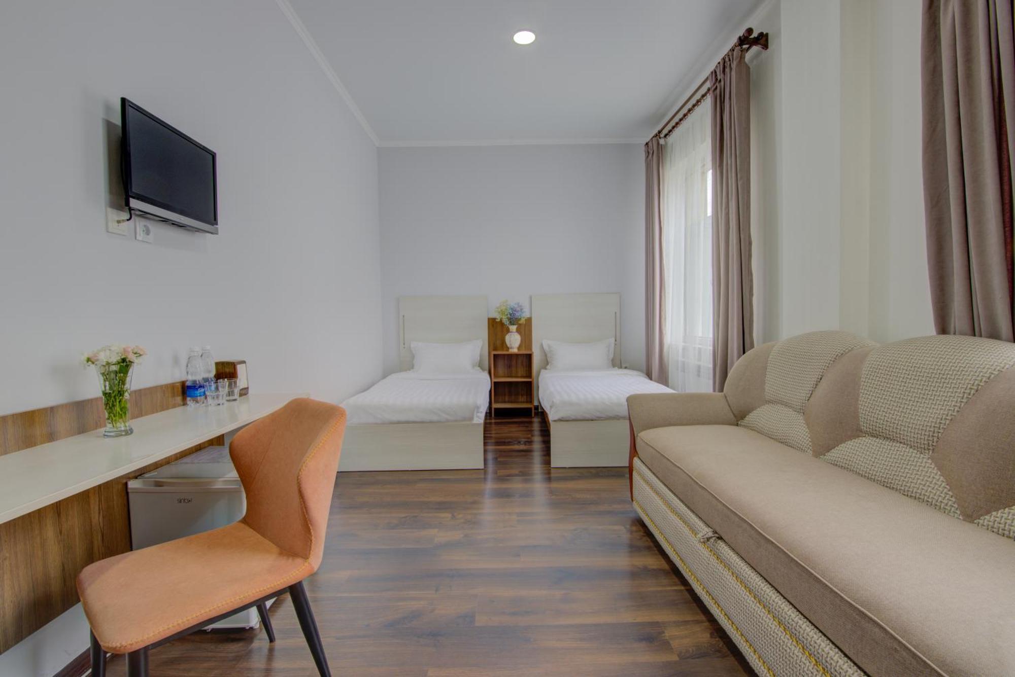Shah Palace Hotel Bishkek Luaran gambar