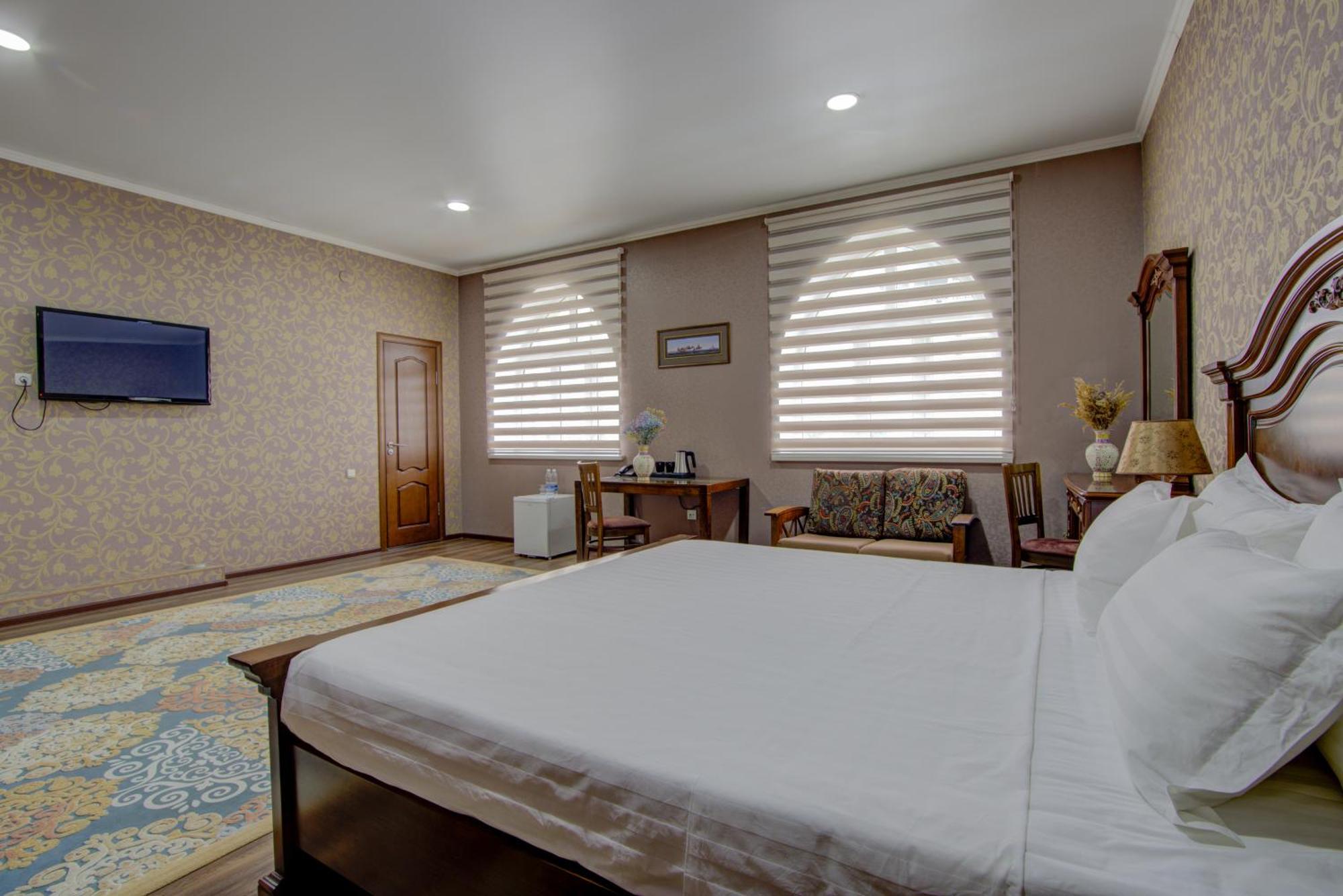 Shah Palace Hotel Bishkek Luaran gambar