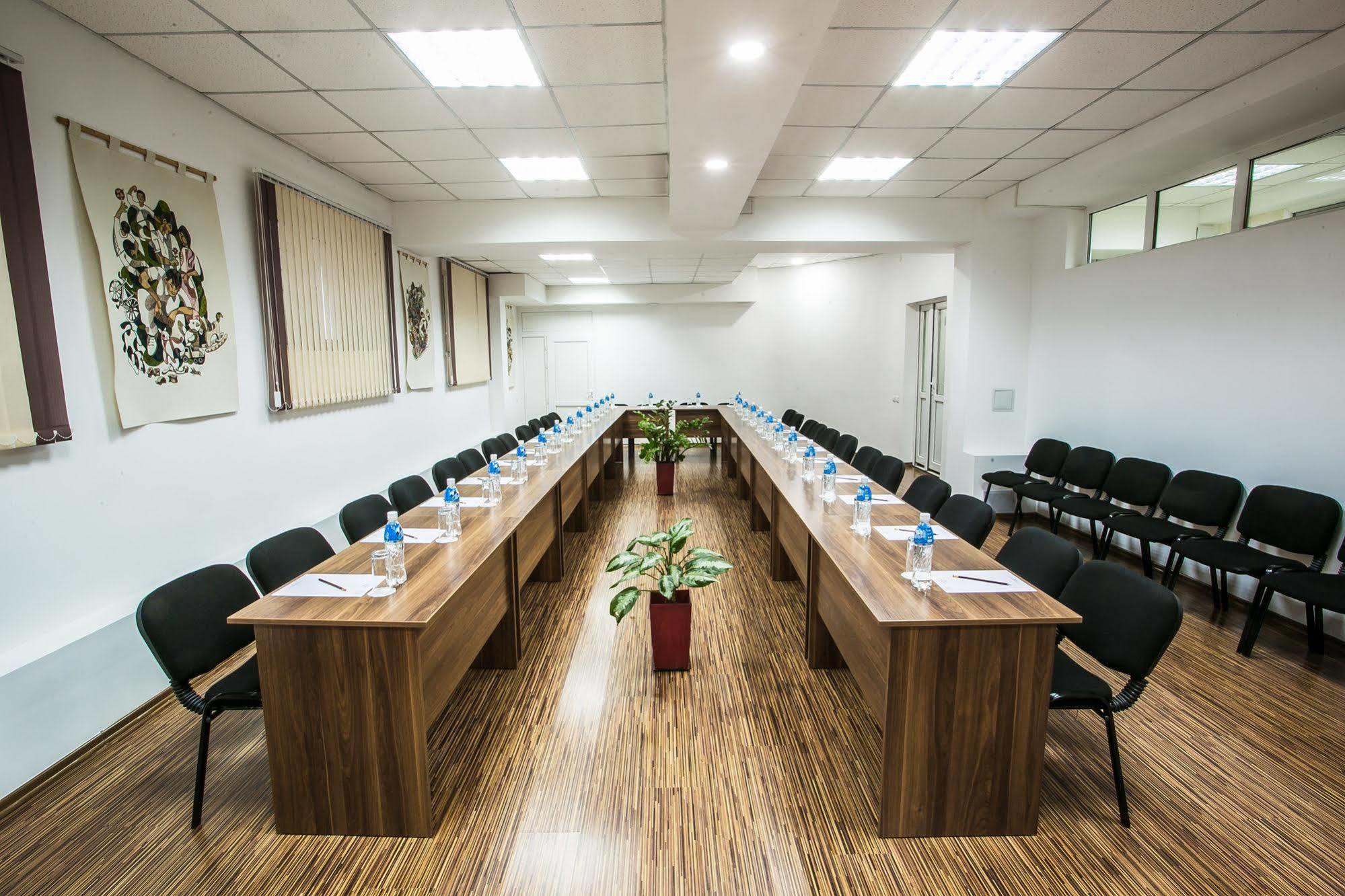 Shah Palace Hotel Bishkek Luaran gambar